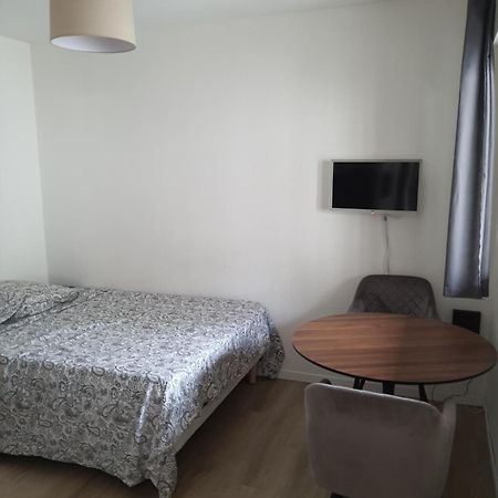 Studio Au Calme Espace Exterieur Parking Gratuit Dans La Rue Grenoble Luaran gambar