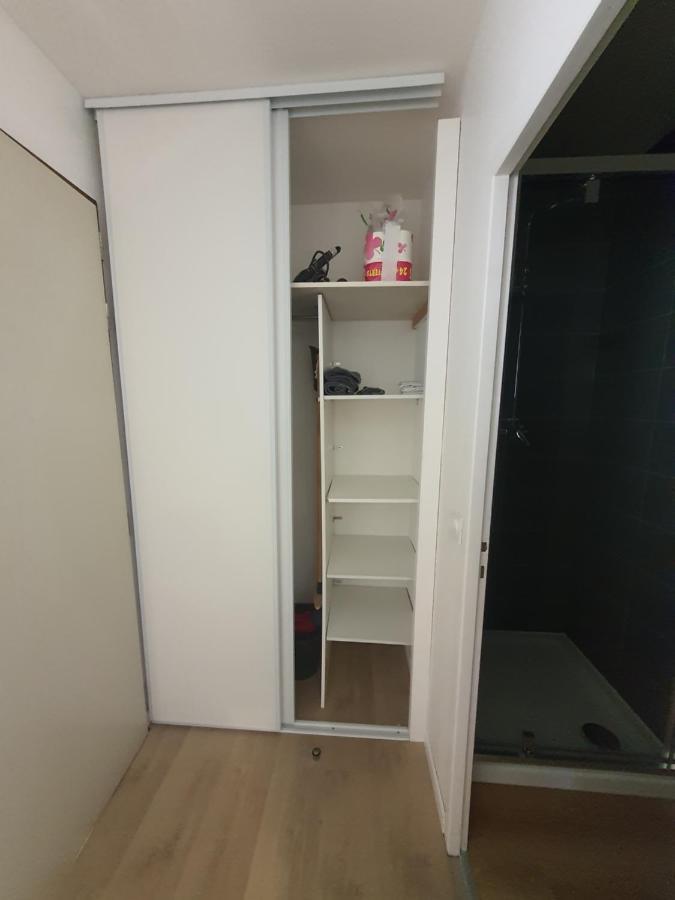 Studio Au Calme Espace Exterieur Parking Gratuit Dans La Rue Grenoble Luaran gambar