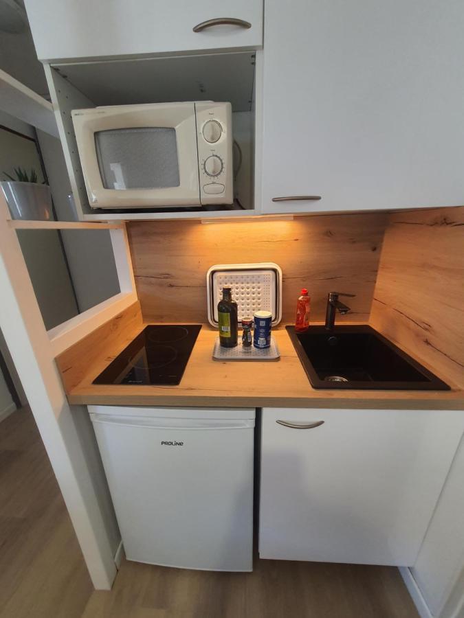 Studio Au Calme Espace Exterieur Parking Gratuit Dans La Rue Grenoble Luaran gambar