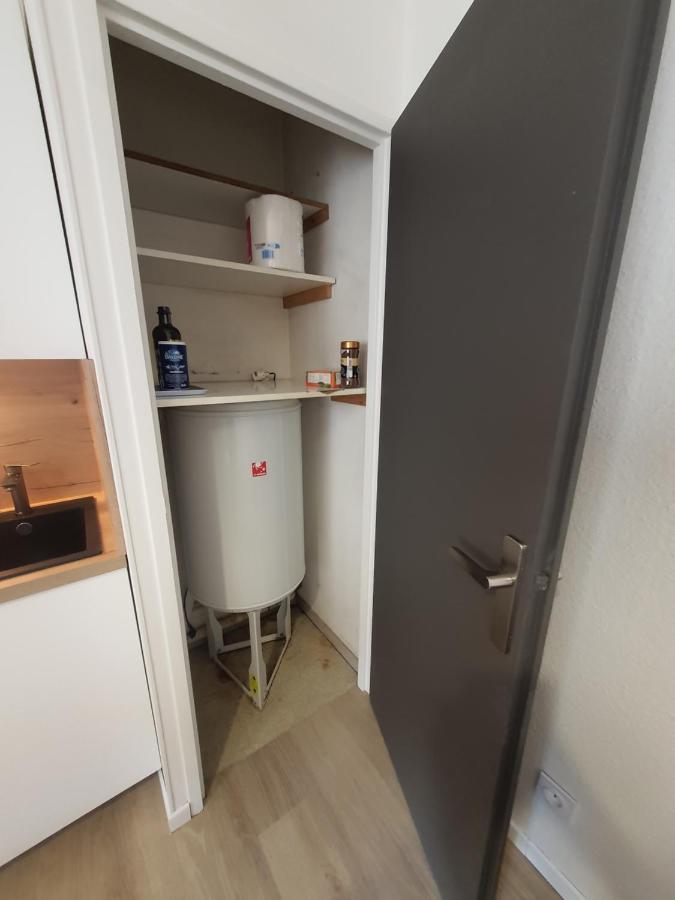 Studio Au Calme Espace Exterieur Parking Gratuit Dans La Rue Grenoble Luaran gambar