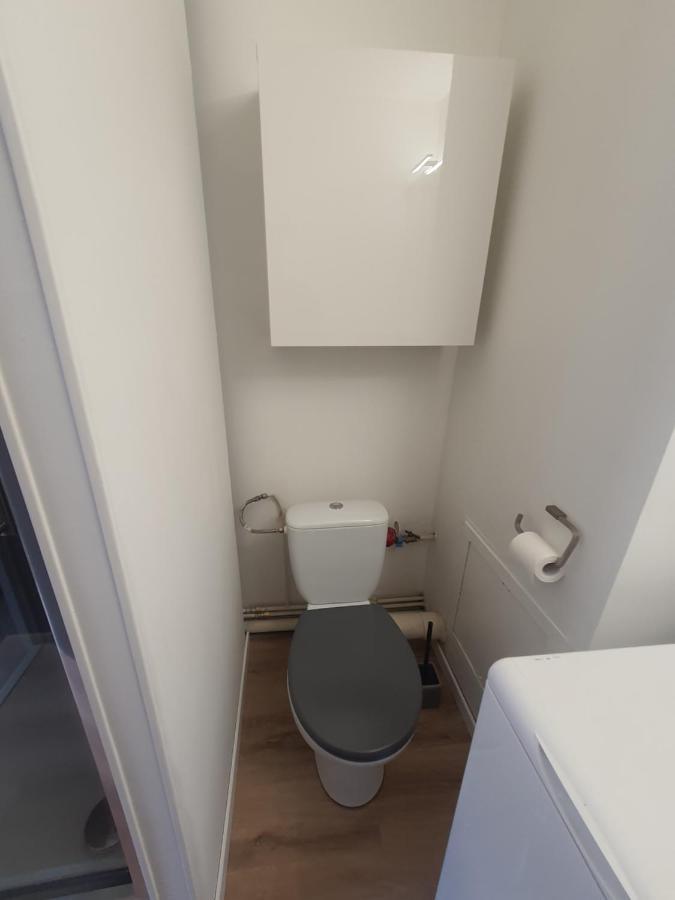 Studio Au Calme Espace Exterieur Parking Gratuit Dans La Rue Grenoble Luaran gambar